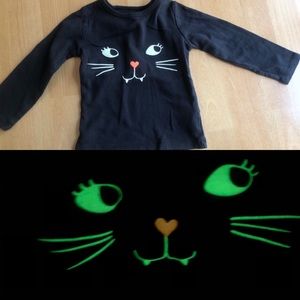 Carter’s Halloween GLOW IN THE DARK shirt 2T